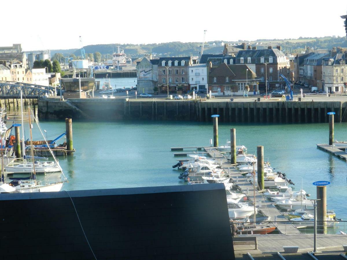 Appartement Vue Sur Le Port De Dieppe Exterior photo